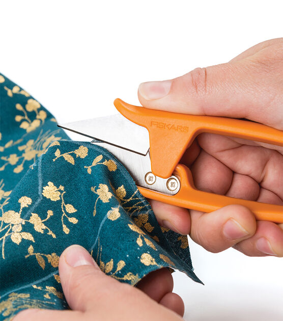 Fiskars Short Cut Thread Snips 4.5