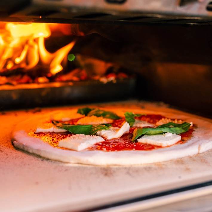 Ooni Karu 16 Pizza Oven