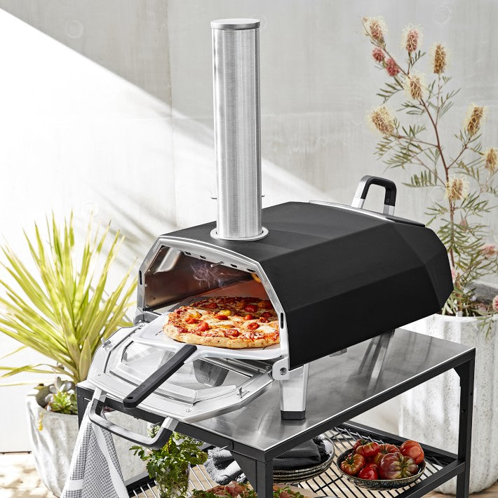 Ooni Karu 16 Pizza Oven
